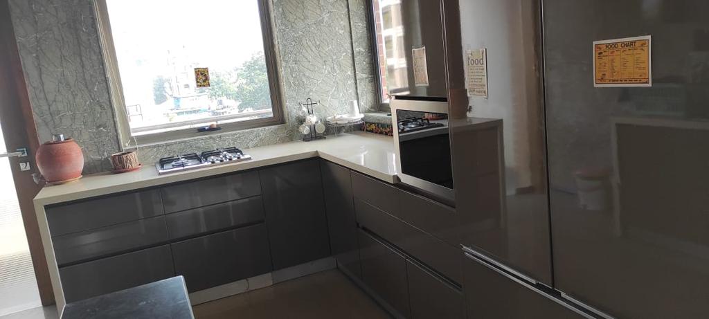 3 BHK Fully Furnished in Libra Tower , Bandra West